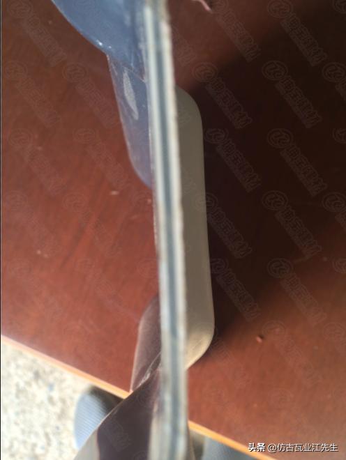 白底樹脂瓦質(zhì)量好？揭開各白底樹脂瓦的秘密，曝光真相，還原事實(shí)