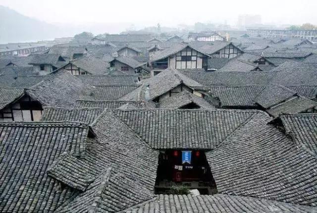 青瓦灰墻，高瓴飛檐，處處消磨時(shí)光